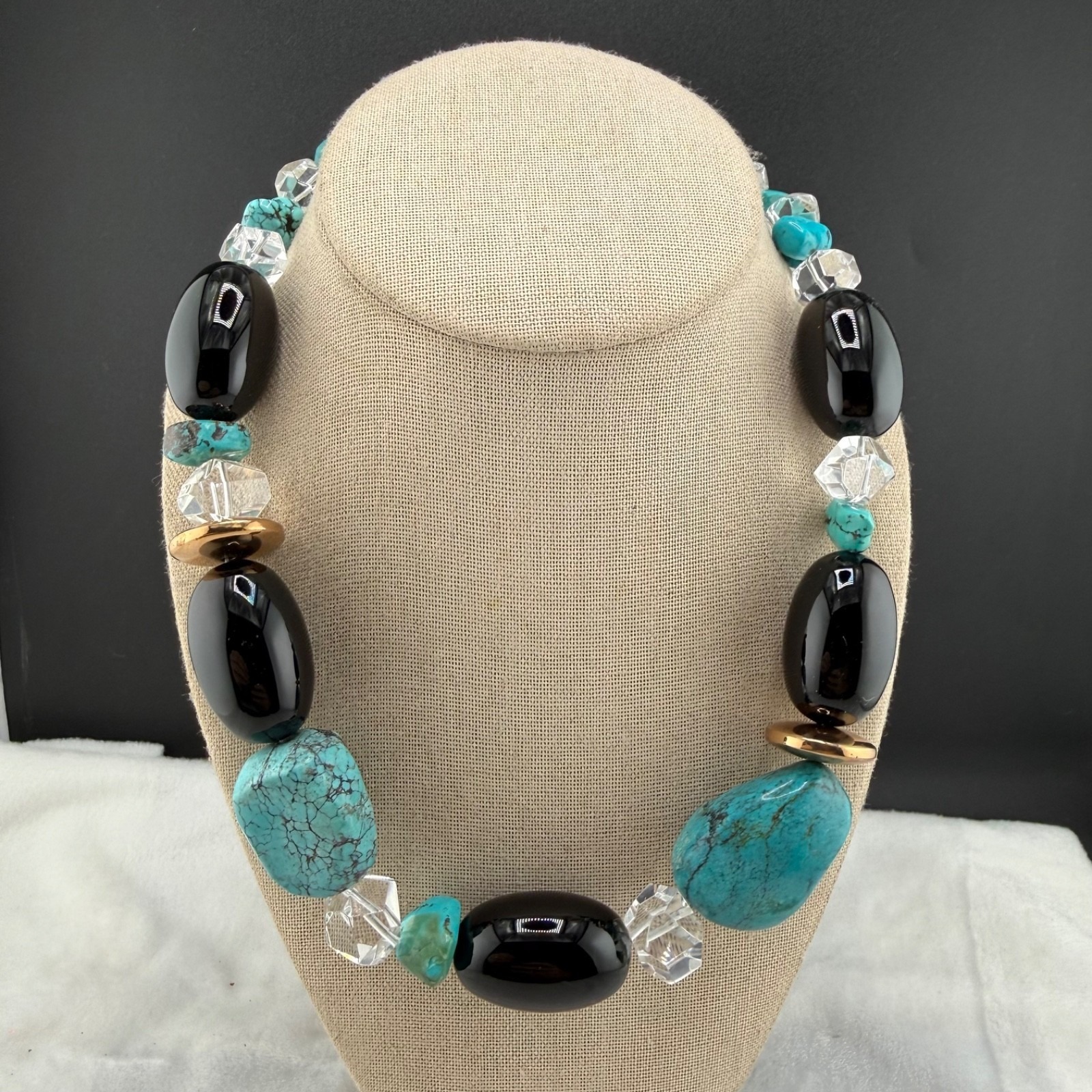 Deb Guyot Polished Stone Glass Necklace Gold Tone 18"